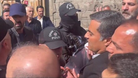 Tükürükçü DEM’linin başkanlığı düştü! Van büyükşehir el değiştirdi - gundem