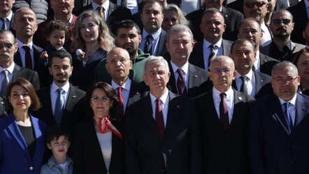 Ankara'nın yeni ve yeniden seçilen başkanlarından Anıtkabir'e ziyaret - gundem
