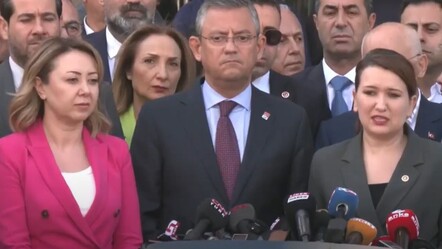 Özgür Özel ve CHP heyeti Hatay için YSK önünde: Verilen mazbatayı meşru görmüyoruz - gundem