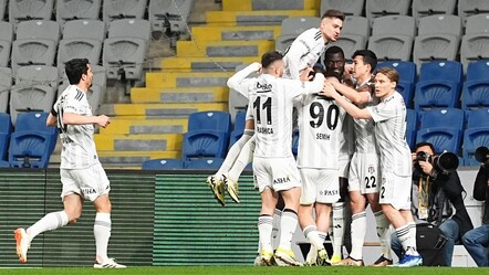 Beşiktaş'ta 7 ayrılık! Hasan Arat o isimlerin biletlerini kesti - spor