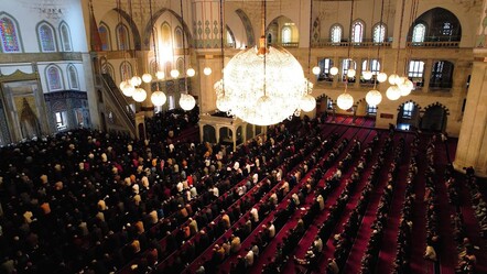Vatandaşlar bayram namazına koştu, camiler doldu taştı - gundem
