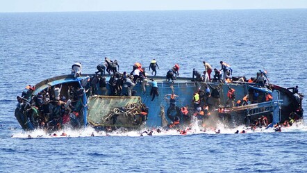 Akdeniz'de göçmen teknesi battı, çok sayıda ölü var - dunya