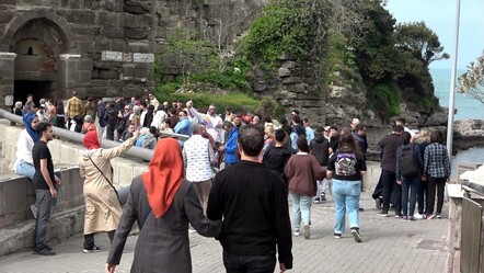 Tatilde doldu taştı! Amasra, nüfusunun 100 katı turist ağırladı - gundem