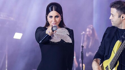 Sibel Can'a hayranından bayram hediyesi! Jestin değeri dudak uçuklattı - magazin