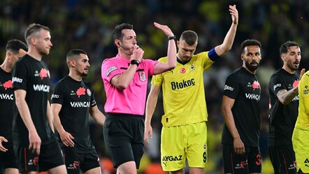 VAR kayıtları açıklandı! Fatih Karagümrük - Fenerbahçe maçının merak edilen pozisyonu yayınlandı - spor