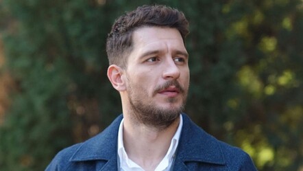 Sergi için verdiği pozlar tepki çeken Uraz Kaygılaroğlu'ndan açıklama: Özür diliyorum - magazin