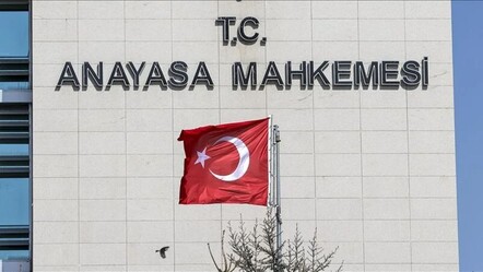 AYM'den taksirli suçtan ceza alan uzman çavuşlarla ilgili karar - gundem