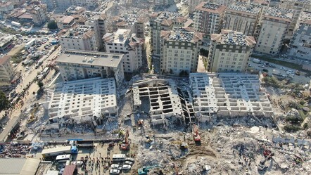 Saniyeler içinde yerle bir olmuş, 1000'e yakın insan ölmüştü: 'Rönesans Rezidans' davasında ilk duruşma - gundem