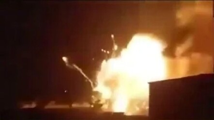 Ukrayna, Kırım'daki Rus askeri hava üssünü vurdu - dunya