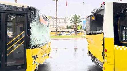 Fatih'te 2 İETT otobüsü çarpıştı! Bir yolcu yaralandı - yasam