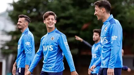 Mesut Özil, Arda Güler hakkında konuştu! 'İçinde bulunduğu durum kolay değil' - magazin