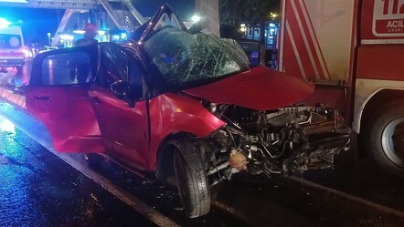 Beylikdüzü'nde korkunç kaza! Sürücü olay yerinde hayatını kaybetti - gundem
