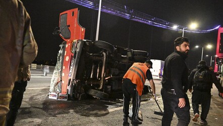 FSM Köprüsü'nde kamyon ile otomobil çarpıştı! Yaralılar var - 3-sayfa