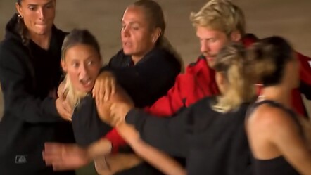 Survivor’da Berna elendi, ortalık karıştı! Aleyna ile birbirlerine girdiler - magazin