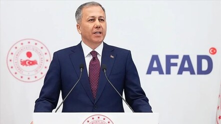 Bakan Yerlikaya AFAD töreninde konuştu: 113 canımızı yitirdik, 13 ilimizde risk azaltma çalışmalarına başlayacağız - gundem