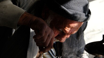 Bir tek o kaldı! Yıllar öncesinin en gözde mesleğini devam ettiriyor - yasam