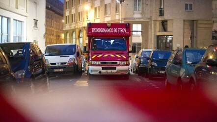 Paris'te yangın paniği! İki ayrı binada çıkan yangında can kaybı var... - gundem