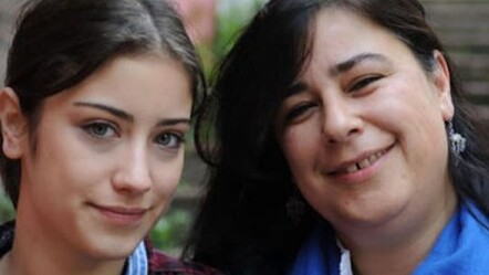 Balat’ta kira kavgası! Hazal Kaya’nın annesi kiracısıyla birbirine girdi - gundem