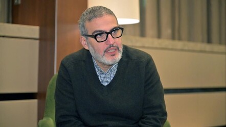 Fransa'ya girişi engellenen Filistinli doktora halk sahip çıktı! - dunya