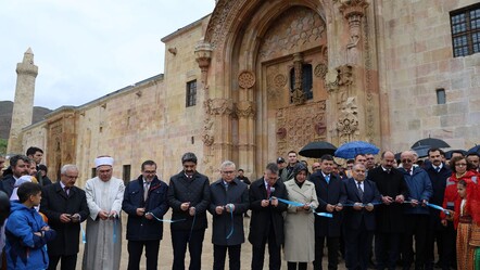 Tam 9 yıldır bakımı yapılıyordu! Divriği Ulu Cami açıldı - kultur-sanat