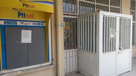 Depreme dayanıksız diye boşaltılan PTT binasını satışa çıkardılar - dunya