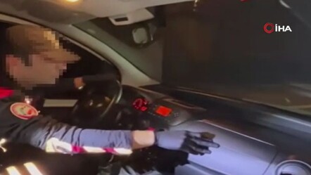 Polisler yakaladı: Otomobildeki uyuşturucu öyle bir yerden çıktı ki... - gundem