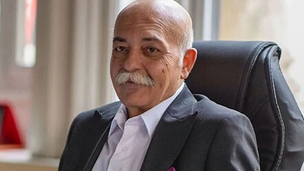 Beyin kanaması geçiren Settar Tanrıöğen, aylar sonra ilk kez görüntülendi - magazin