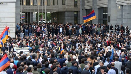 Ermenistan'da Paşinyan yönetiminin başı protestolarla dertte... Azerbaycan ile barış sürecini protesto edenlere polis müdahalesi! - gundem