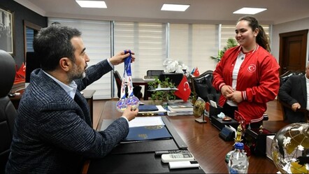 Ankara Büyükşehir Belediyesi, Avrupa şampiyonu Sude Nur Çakır'ın sözleşmesini feshetti - dunya