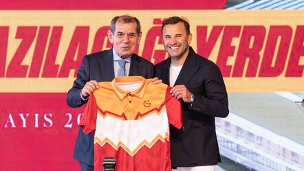 Okan Buruk, derbi öncesi duygulandırdı! Salonda alkış tufanı koptu - spor