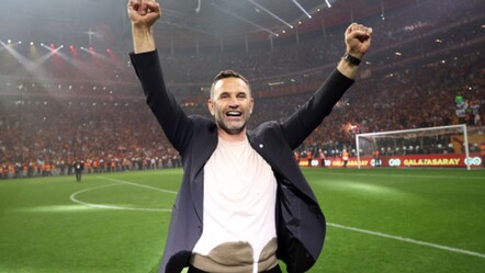 Okan Buruk'a şampiyonluk şarkısı yapıldı!  'O Kan Aktıkça' - spor