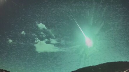 Adeta mavi renkte bir ateş topu! İki ülkede görülen göktaşı geceyi aydınlattı - gundem