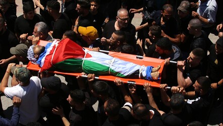 İsrail Cenin kenti ve bölgedeki kampa saldırdı - dunya