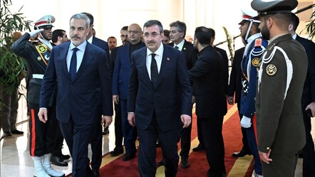 Cumhurbaşkanı Yardımcısı Cevdet Yılmaz ve Dışişleri Bakanı Hakan Fidan İbrahim Reisi'nin taziye merasimine katıldı - ekonomi