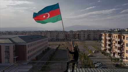 Dağlık Karabağ'da 4 köy daha Azerbaycan'a verildi: Bayraklar göndere çekildi! - dunya