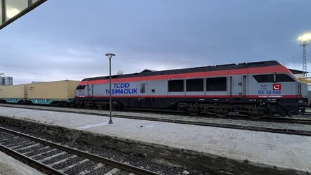 Bakü-Tiflis-Kars Demiryolu'nda yük taşımacılığı yeniden başladı - dunya