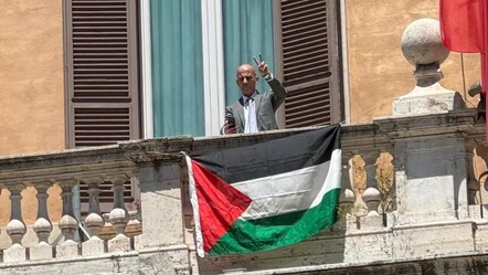 Eski vekilden İsrail'e tepki! Temsilciler Meclisine Filistin bayrağı astı - dunya