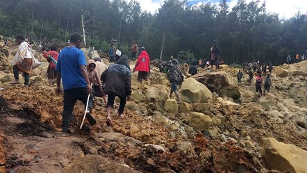 Felaketi yaşıyorlar! Binden fazla ev toprak altında, 300'ü aşkın insan hayatını kaybetti - gundem