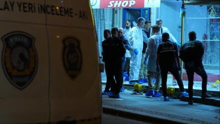 Küçükçekmece'de bir iş yerini patlattılar! 2 kişi yaralandı, o anlar kameralara yansıdı - gundem