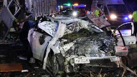 Mersin'deki zincirleme kazada hayatını kaybeden 10 kişinin kimliği belli oldu - gundem