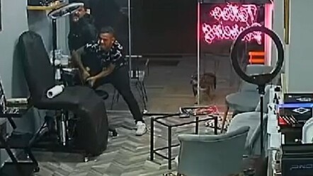 Muğla'da pompalı dövmeci dehşeti! Dükkan basıp kurşun yağdırdılar - gundem