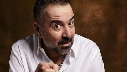 Ata Demirer sahilde yüzük buldu, paylaştığı duyuruyla herkesi gülümsetti - magazin