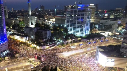 İsrail'de on binlerce kişi sokağa döküldü! Netanyahu istifa ve derhal anlaşma sloganları - dunya