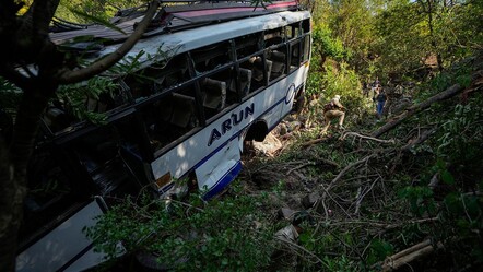 Hindu hacıları taşıyan otobüse saldırı! En az 10 ölü, çok sayıda yaralı var - gundem