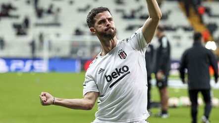 Beşiktaş'ın eski yıldızı Pjanic'e teklif yağıyor! 34 yaşındaki futbolcu kararını açıklayacak - spor