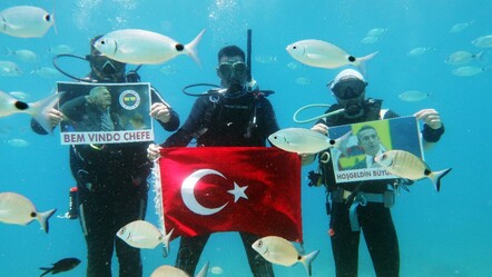 Fethiye'de Ali Koç'un yeniden başkanlığa seçilmesini su altında kutladılar - spor