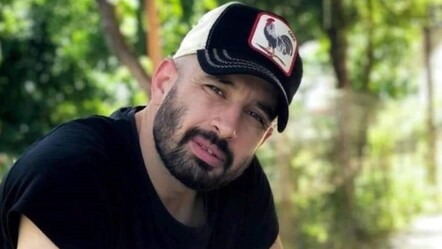 Motosikletle kanala uçan futbolcu hayatını kaybetti - yasam