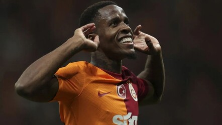 Galatasaray'da takımdan ayrılması beklenen Zaha fikrini değiştirdi! Fildişili yıldızın yeni sezon planı hazır - spor