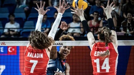 A Milli Kadın Voleybol Takımımız Milletler Ligi'nde Dominik Cumhuriyeti'ni mağlup etti - haberler
