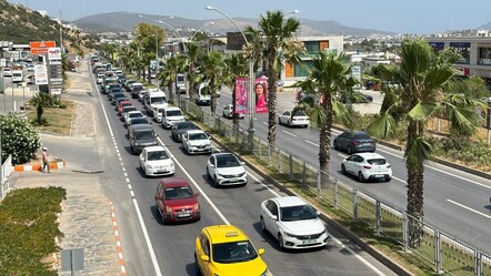 Bayram başlamadan trafik başladı! Şimdiden kilometrelerce kuyruk oluştu - gundem